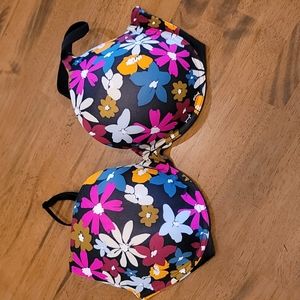 Victoria's Secret 38DD floral bra